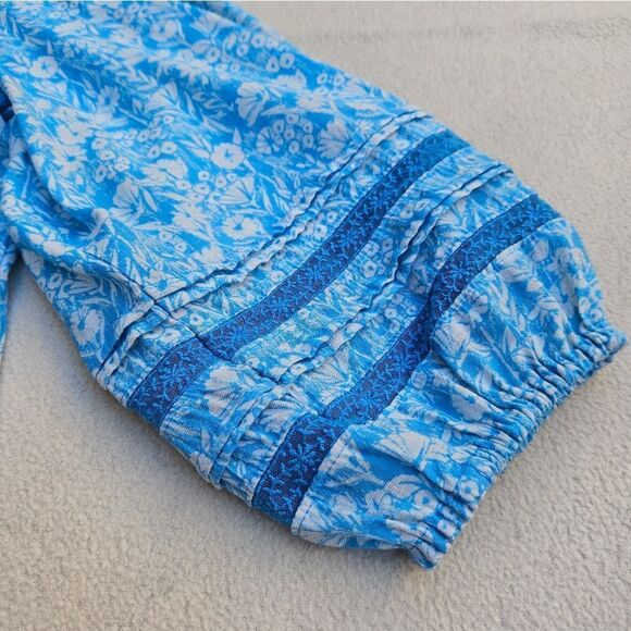 Lauren Conrad blue and white floral shirt - Picture 7 of 14